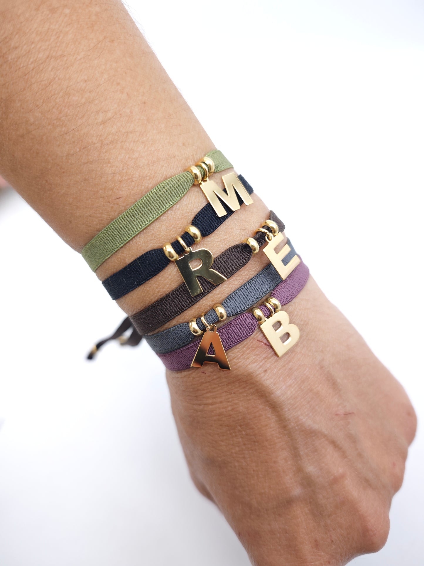 Pulsera Letter gris