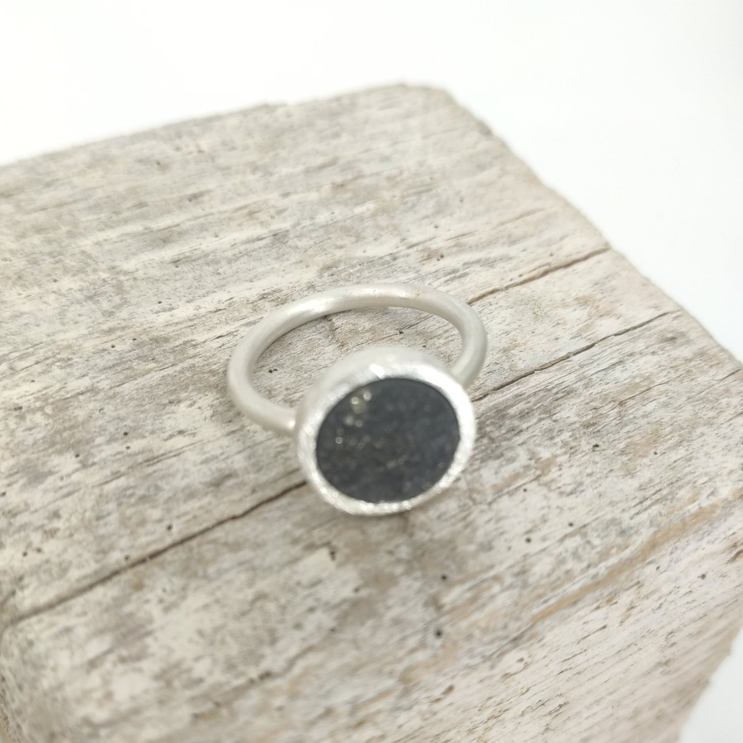 Anillo DARK pizarra con pirita